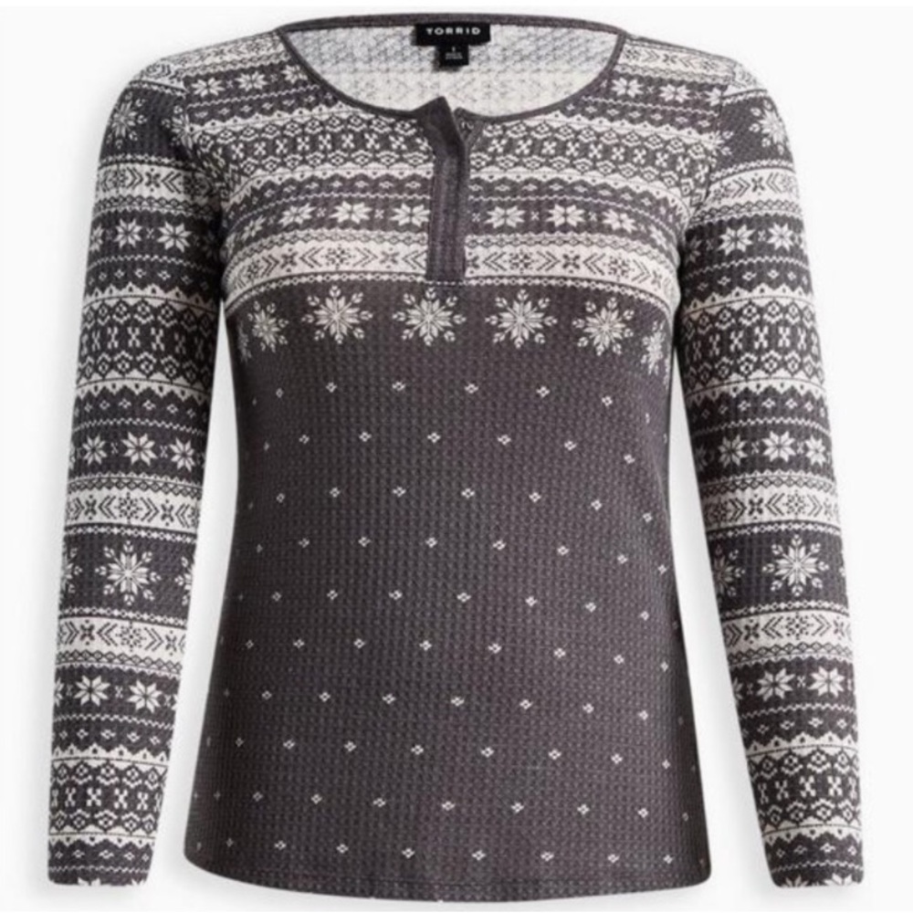 342. TORRID Size 26 Grey Snowflake Waffle Knit Henley Shirt NWT